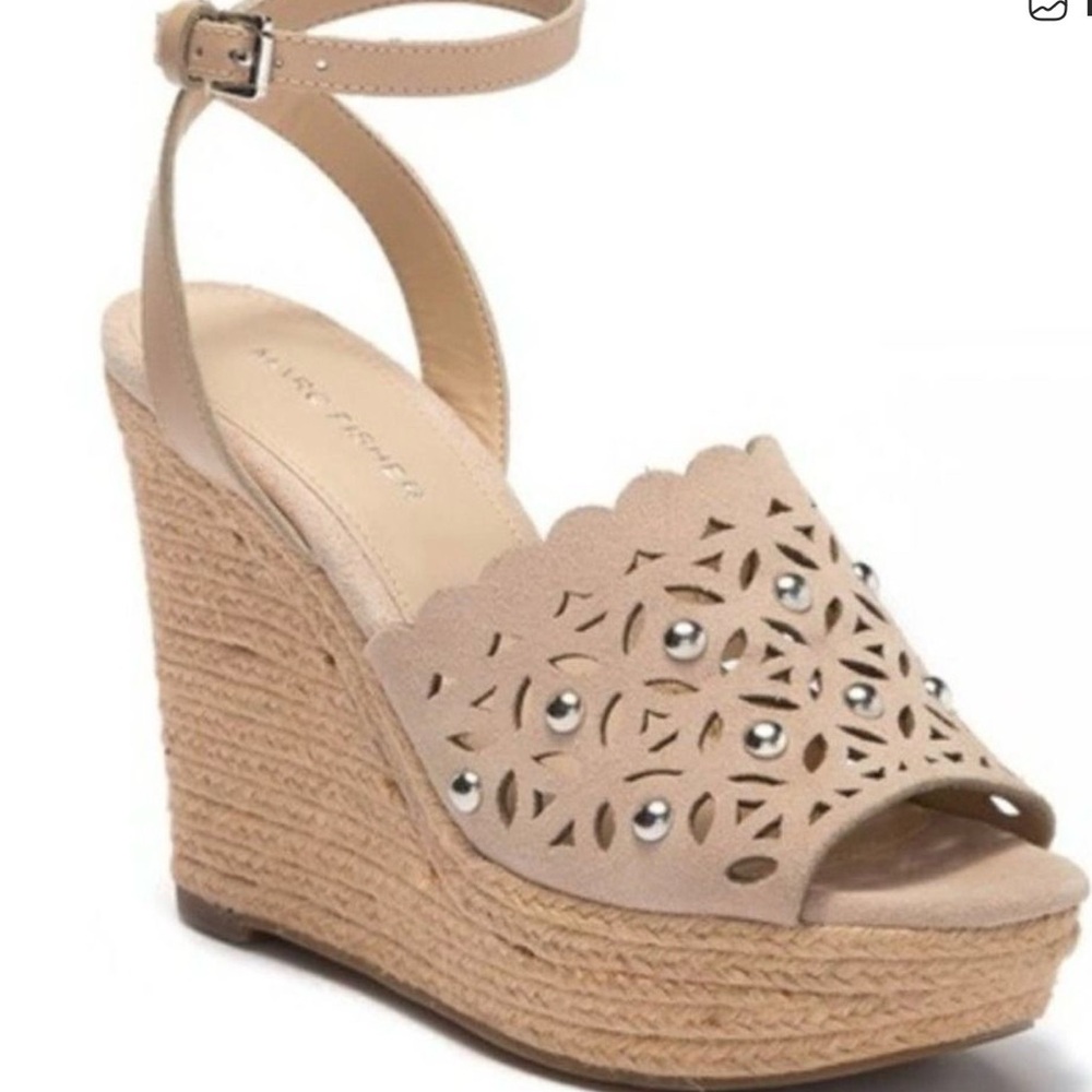 Marc Fisher Tan Cutout Wedges